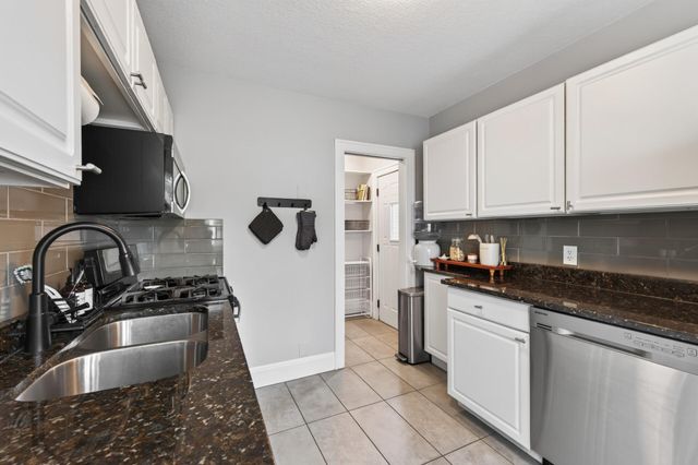 1335 Sargent Avenue, Saint Paul, MN 55105