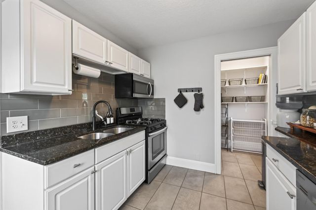 1335 Sargent Avenue, Saint Paul, MN 55105