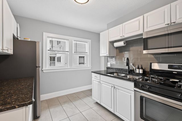 1335 Sargent Avenue, Saint Paul, MN 55105