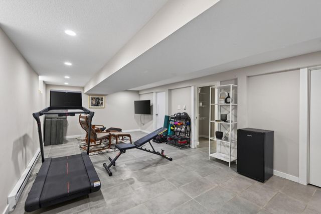 1335 Sargent Avenue, Saint Paul, MN 55105