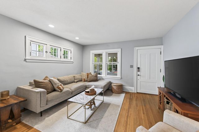 1335 Sargent Avenue, Saint Paul, MN 55105