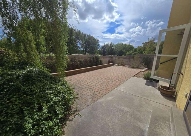 10312 Camino Del Oso NE, Albuquerque, NM 87111