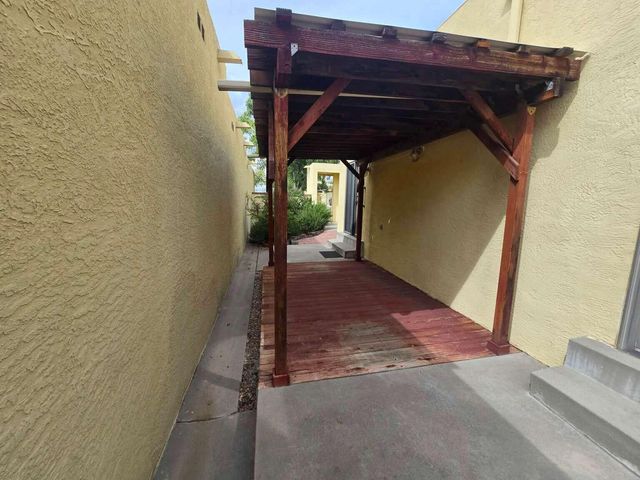 10312 Camino Del Oso NE, Albuquerque, NM 87111