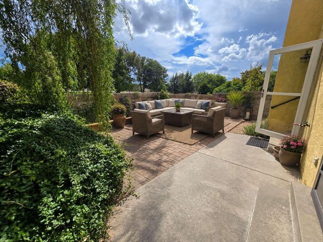 10312 Camino Del Oso NE, Albuquerque, NM 87111