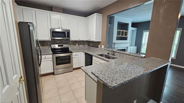 649 Estates WAY, Chesapeake, VA 23320