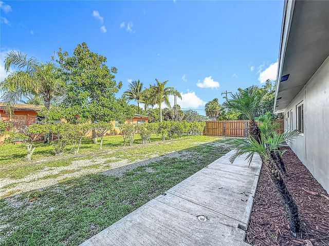 700 NE 25th St 1-2, Pompano Beach, FL 33064