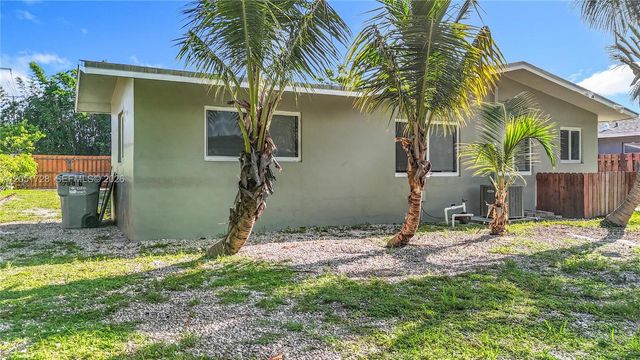 700 NE 25th St 1-2, Pompano Beach, FL 33064
