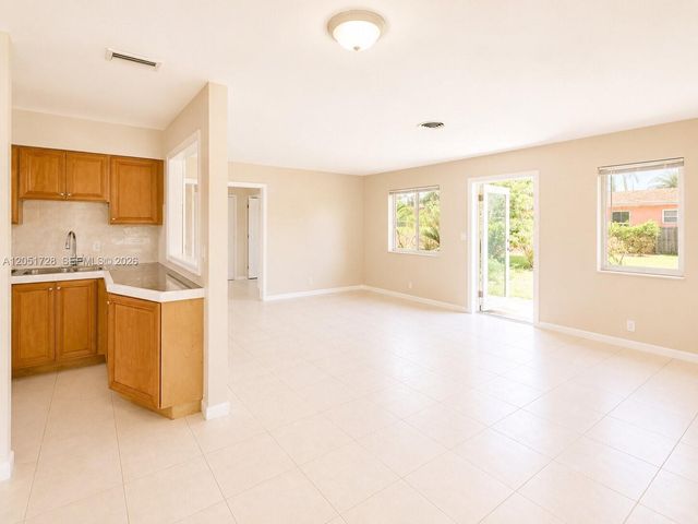 700 NE 25th St 1-2, Pompano Beach, FL 33064