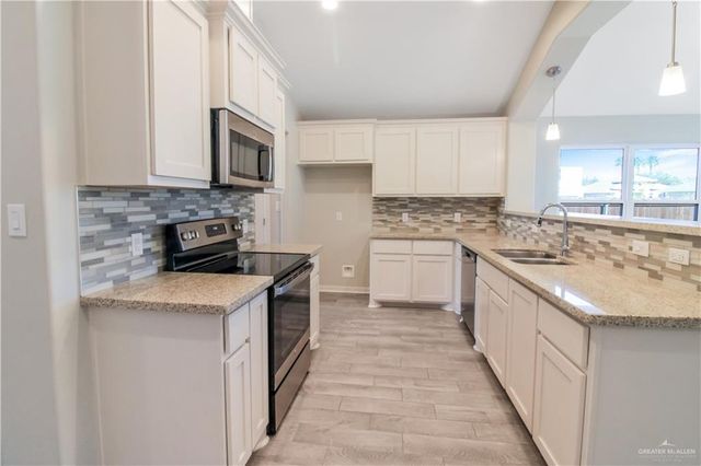 3912 N Rye Circle, Edinburg, TX 78542