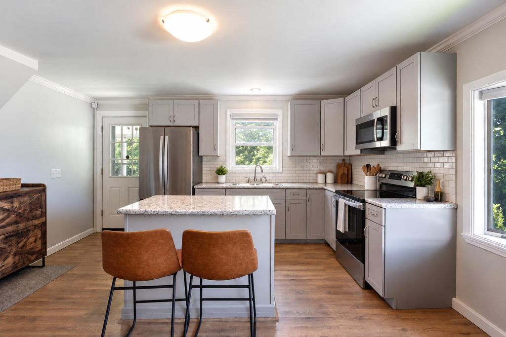 31 Dill Street, Lewiston, ME 04240 — photo 2