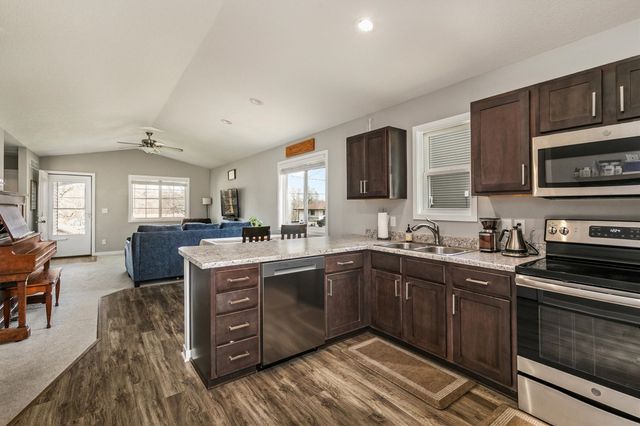 404 Lacona Avenue, Des Moines, IA 50315