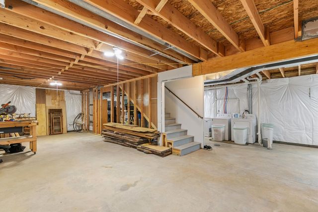 404 Lacona Avenue, Des Moines, IA 50315