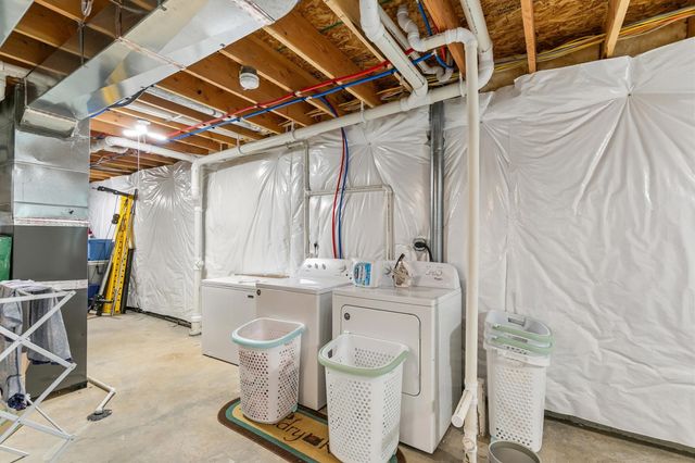 404 Lacona Avenue, Des Moines, IA 50315