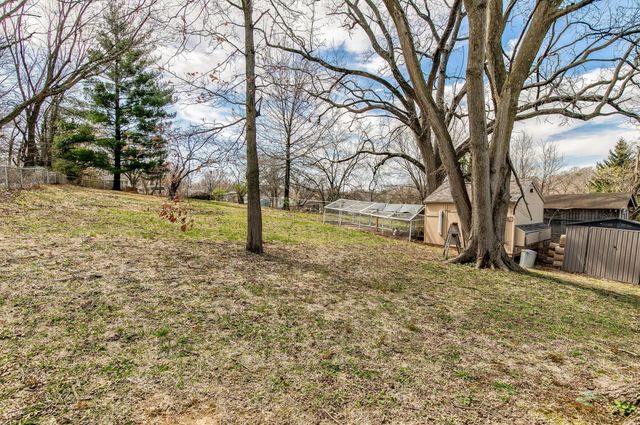 404 Lacona Avenue, Des Moines, IA 50315