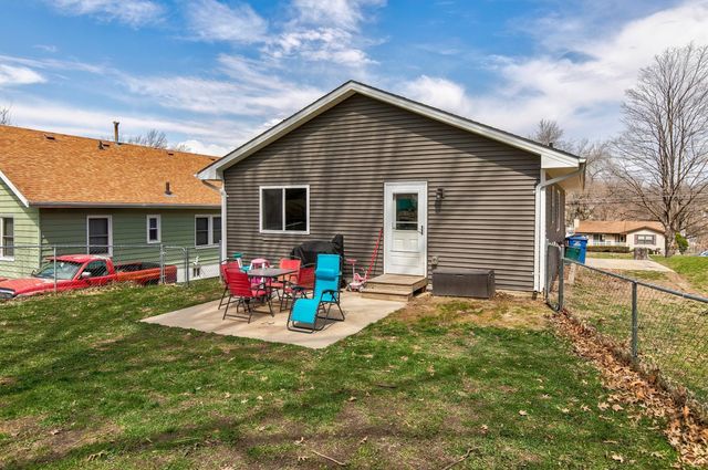 404 Lacona Avenue, Des Moines, IA 50315