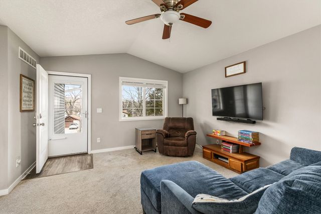 404 Lacona Avenue, Des Moines, IA 50315