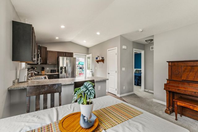 404 Lacona Avenue, Des Moines, IA 50315