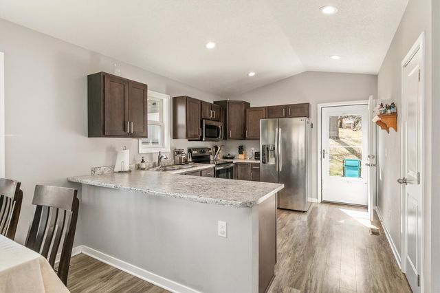 404 Lacona Avenue, Des Moines, IA 50315