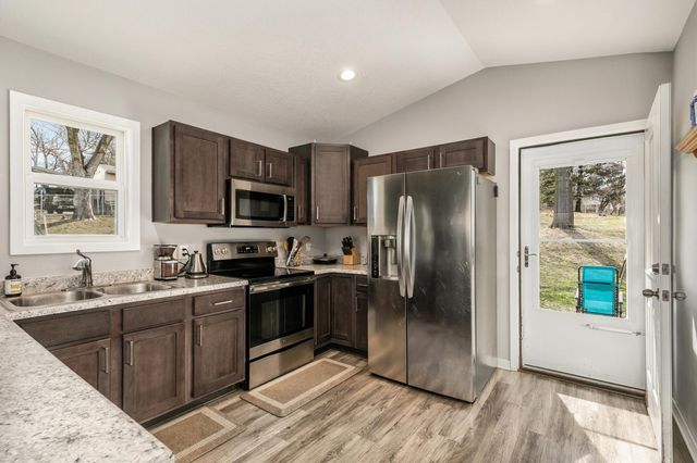 404 Lacona Avenue, Des Moines, IA 50315