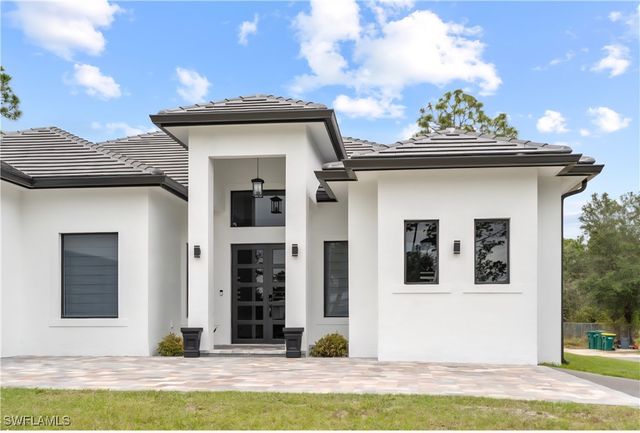 2313 6th AVE SE, Naples, FL 34117