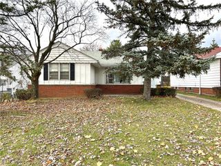 63 Willard Avenue, Bedford, OH 44146