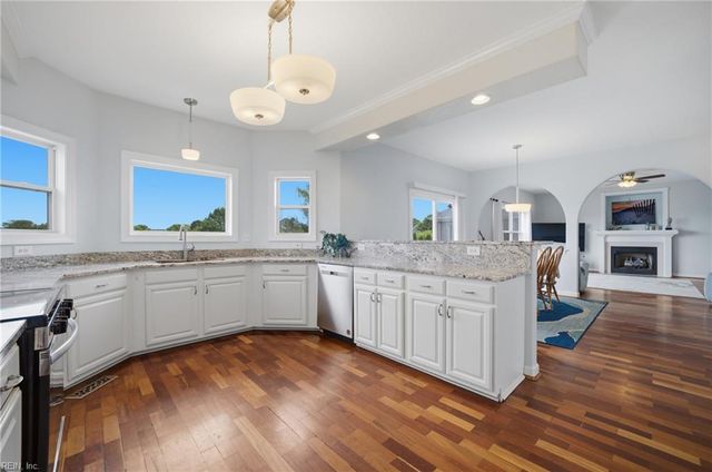 2041 Bierce DR, Virginia Beach, VA 23454