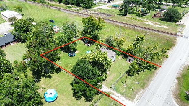 1721 Main Street, Danbury, TX 77534