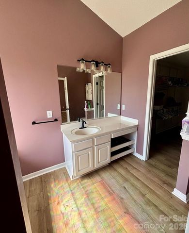 2018 Southwind Drive 53, Charlotte, NC 28216