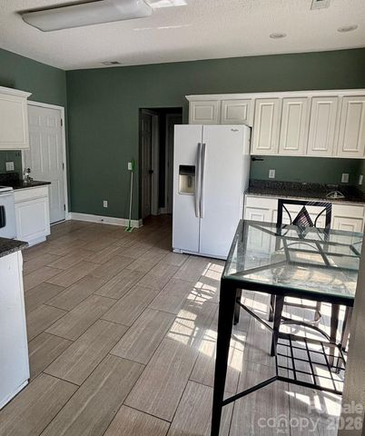 2018 Southwind Drive 53, Charlotte, NC 28216