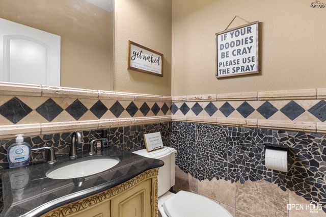 2492 S FM 369, Iowa Park, TX 76367