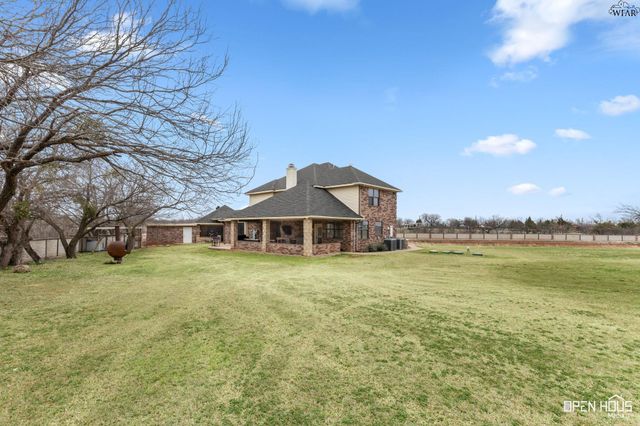 2492 S FM 369, Iowa Park, TX 76367