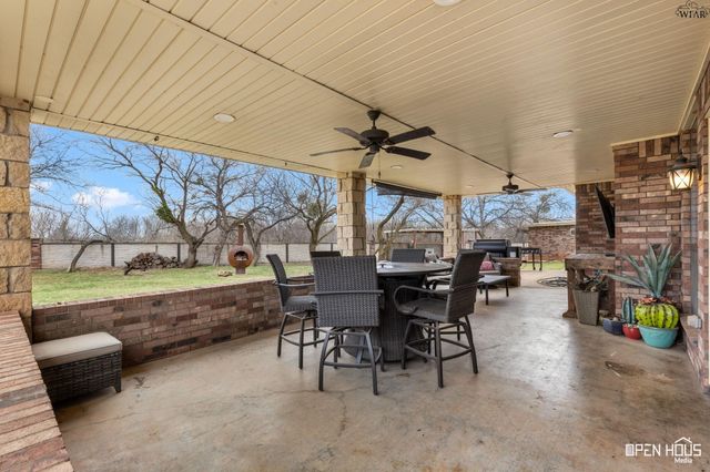 2492 S FM 369, Iowa Park, TX 76367
