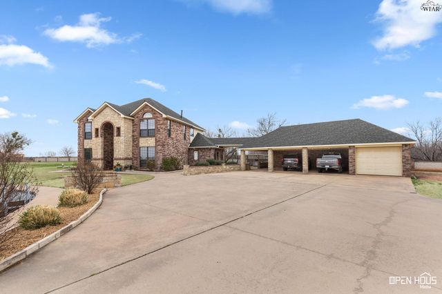 2492 S FM 369, Iowa Park, TX 76367