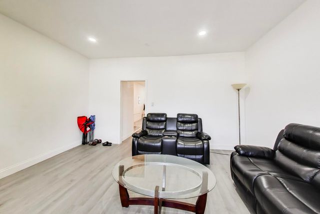 7621 S Eggleston Avenue, Chicago, IL 60620