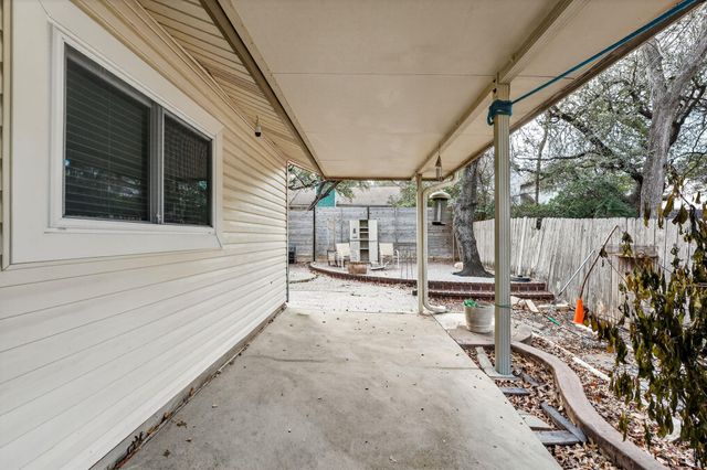 7113 Dallas DR, Austin, TX 78729