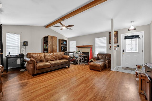 7113 Dallas DR, Austin, TX 78729