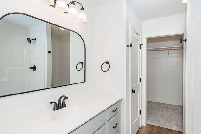 2637 FRAZIER LP, Columbia, MO 65202