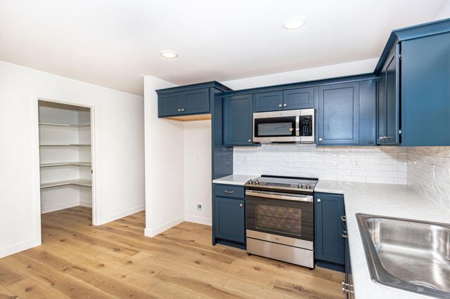 2637 FRAZIER LP, Columbia, MO 65202