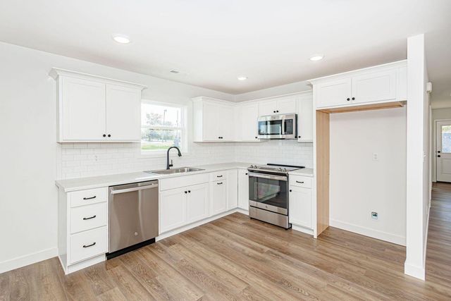 2637 FRAZIER LP, Columbia, MO 65202