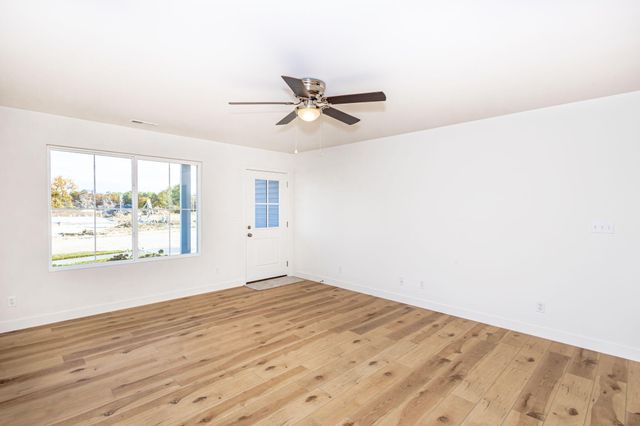 2637 FRAZIER LP, Columbia, MO 65202