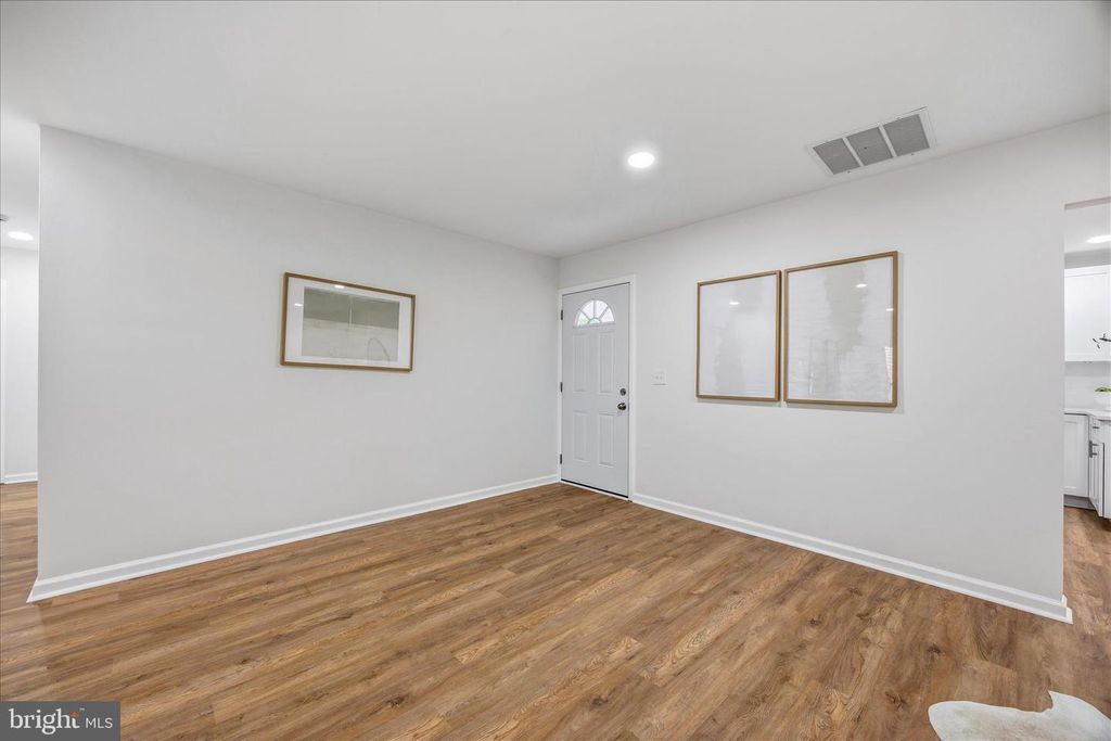 Image 16 of property listing at 4001 YARMOUTH LN, Bowie, MD 20715