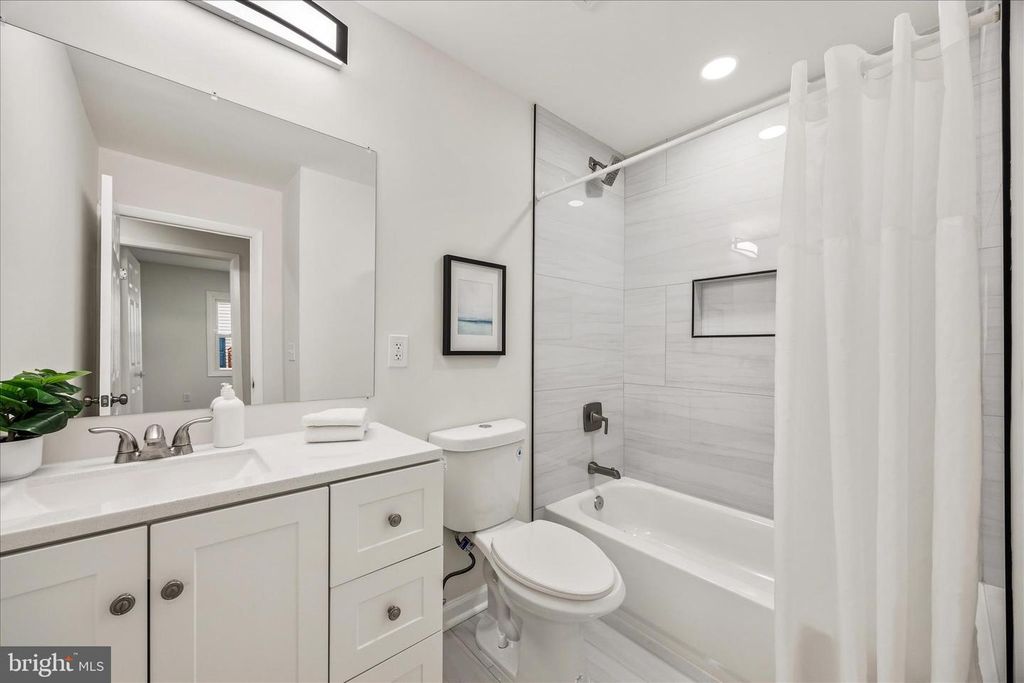 Image 19 of property listing at 4001 YARMOUTH LN, Bowie, MD 20715