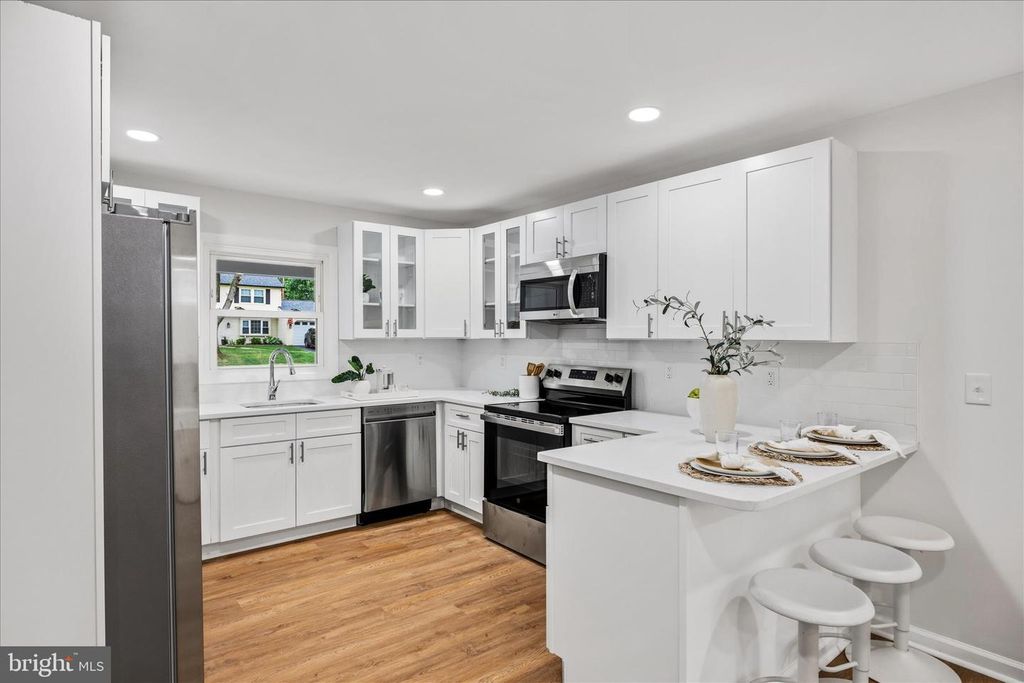 Image 2 of property listing at 4001 YARMOUTH LN, Bowie, MD 20715