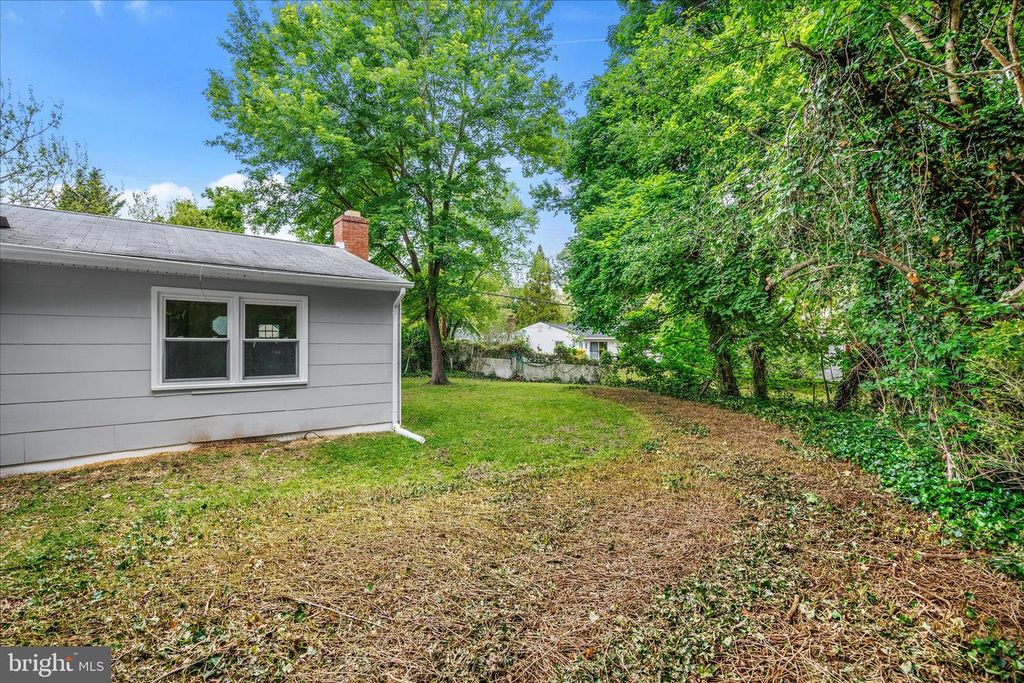 Image 30 of property listing at 4001 YARMOUTH LN, Bowie, MD 20715