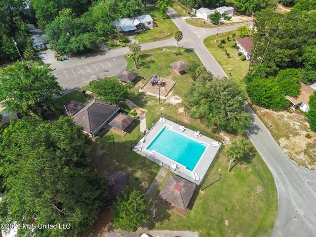10757 Linohau Way, Diamondhead, MS 39525
