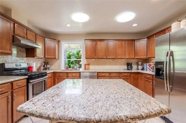 1119 Atlee Drive, La Canada Flintridge, CA 91011
