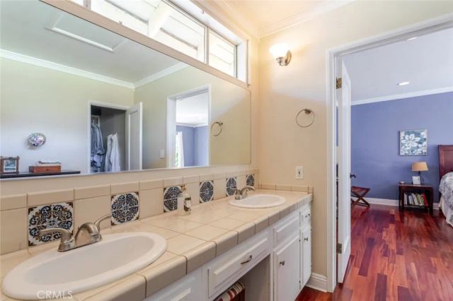 1119 Atlee Drive, La Canada Flintridge, CA 91011