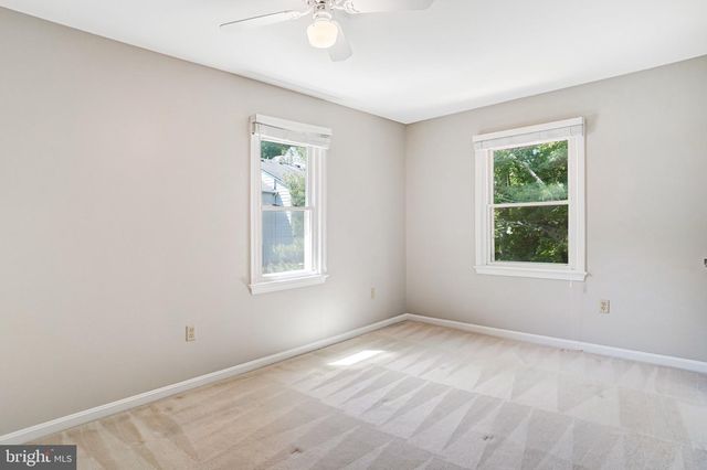 12498 SWEET LEAF TER, Fairfax, VA 22033