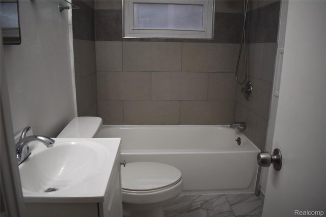 4115 Madison Street, Dearborn Heights, MI 48125