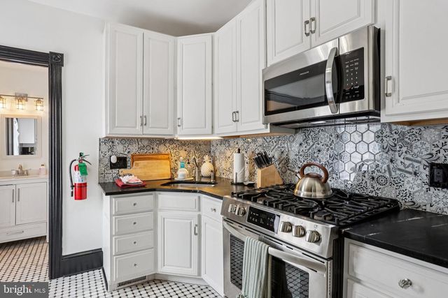 414 BROADWAY, Cape May, NJ 08204